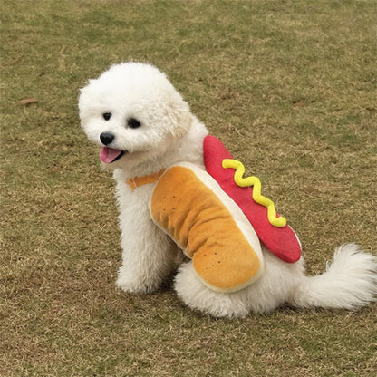 bichon frise qui porte le deguisement chien hot dog impeccable