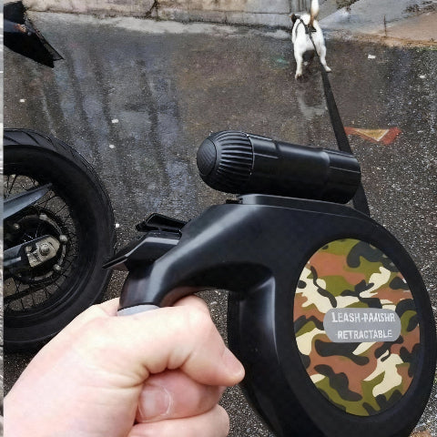 laisse pour chien securitaire et offrant un controle absolu