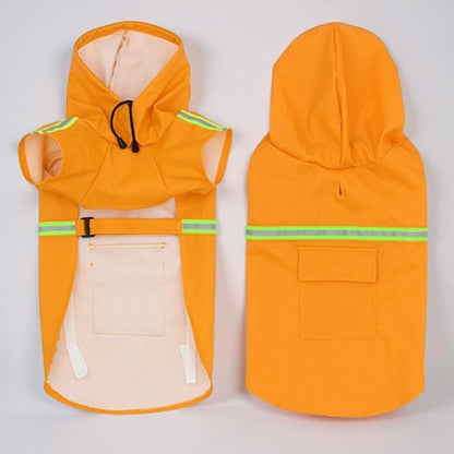 pembroke qui porte le manteau pour chien glowcape orange