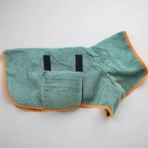 peignoir pour chien vert