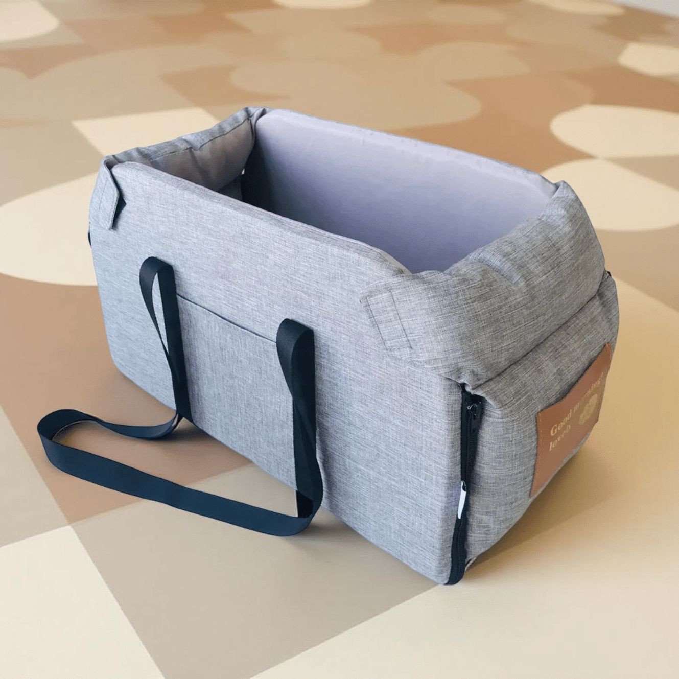 sac de transport pour chien gris