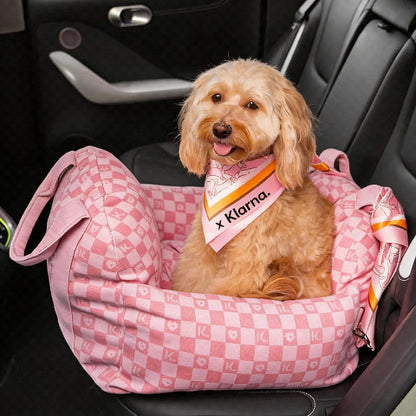 siege auto pour chien tres doux